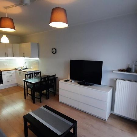 Ursa - Wygodny Apartament I Bezplatny Parking Na Miejscu Apartamento Varsovia Exterior foto