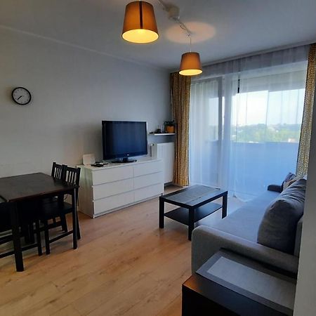 Ursa - Wygodny Apartament I Bezplatny Parking Na Miejscu Apartamento Varsovia Exterior foto